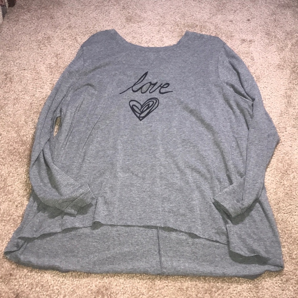 Grey t-shirt